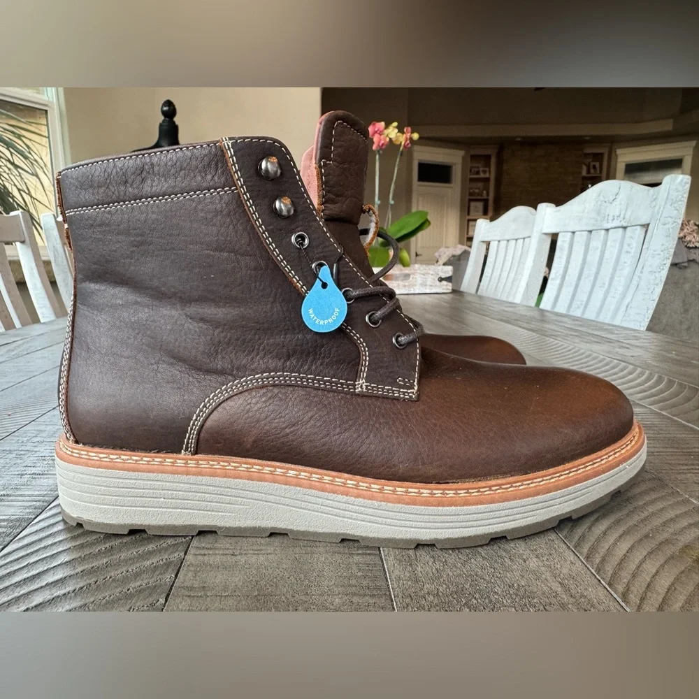 Johnston & Murphy Upton Lug Plain Toe Leather Boot Men's Size 8.5 (NWOT)
